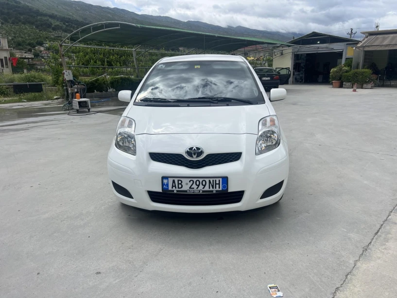 Louer une voiture à Gjirokastër