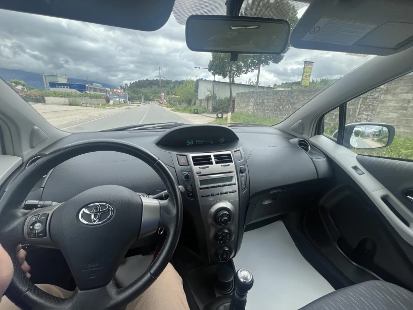 Louer une voiture à Gjirokastër