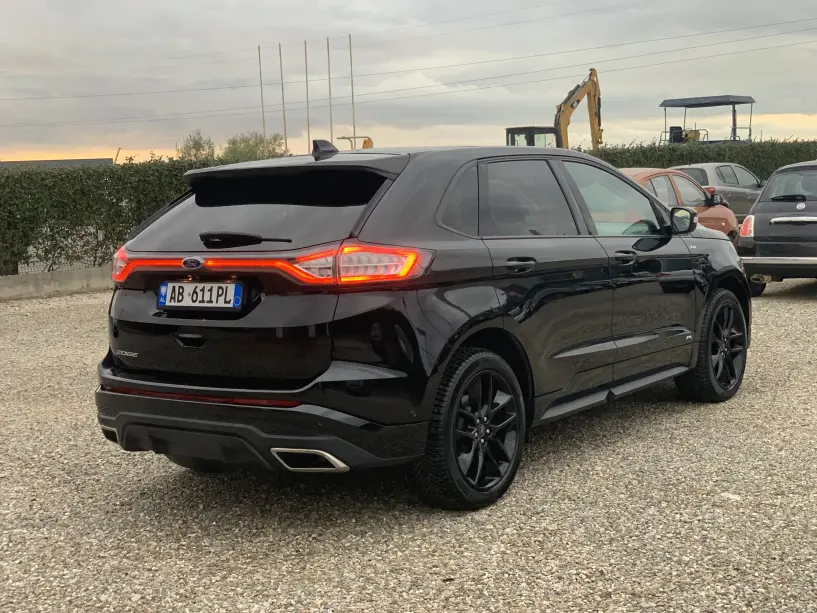 Wynajmij samochód w Tirana