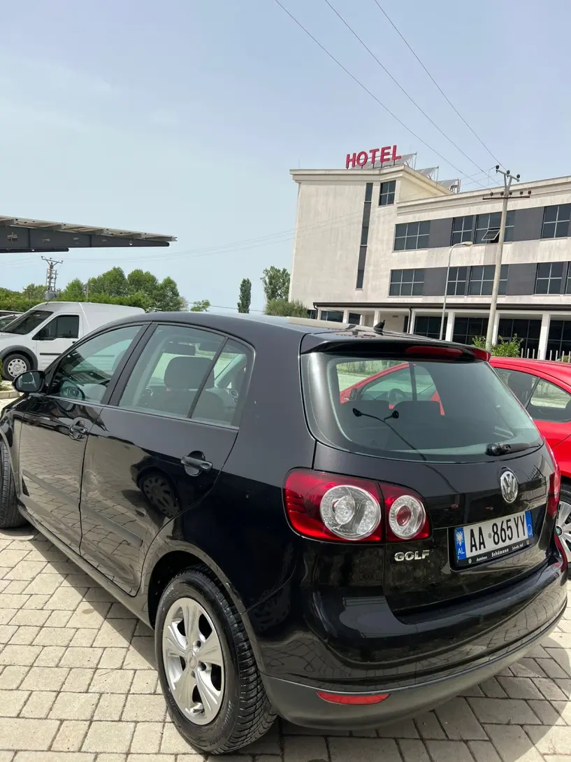 Rent a car in Tirana