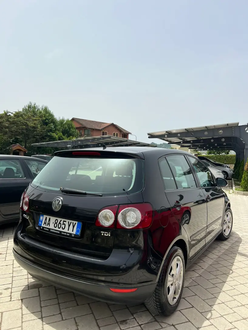 Rent a car in Tirana