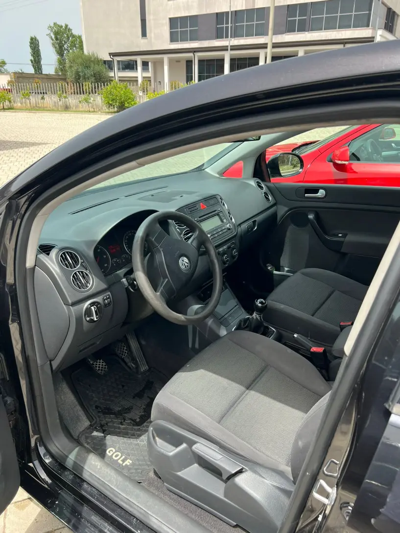 Rent a car in Tirana