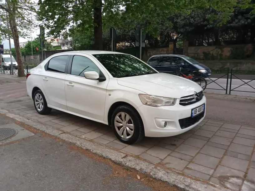 Rent a car in Tirana