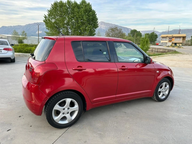 Wynajmij samochód w Gjirokastër