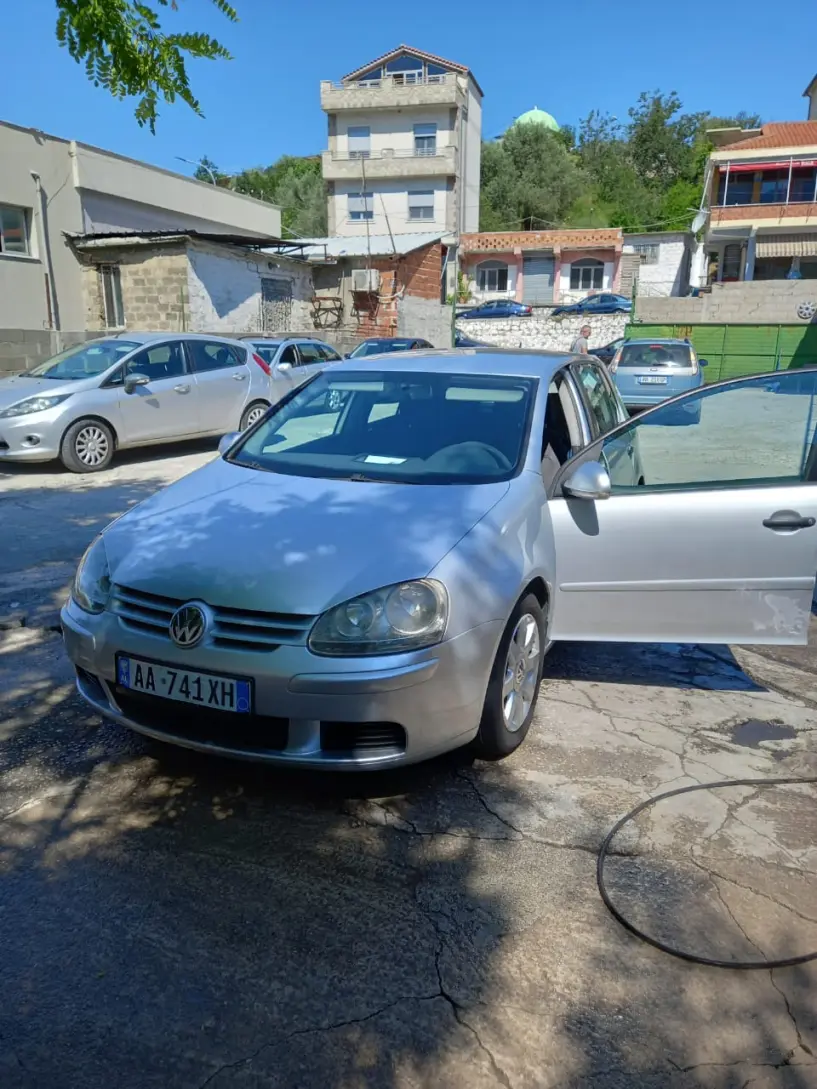 Rent a car in Tirana