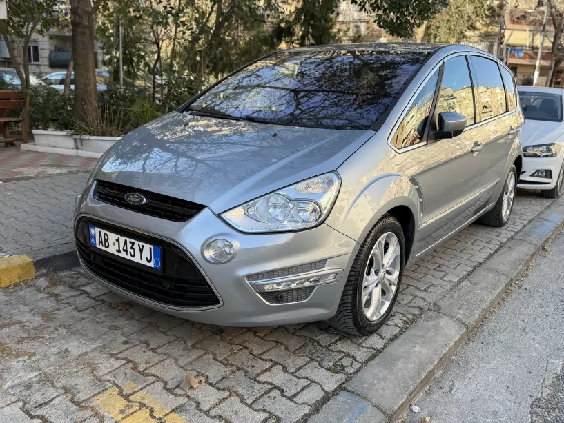 Auto mieten in Tirana