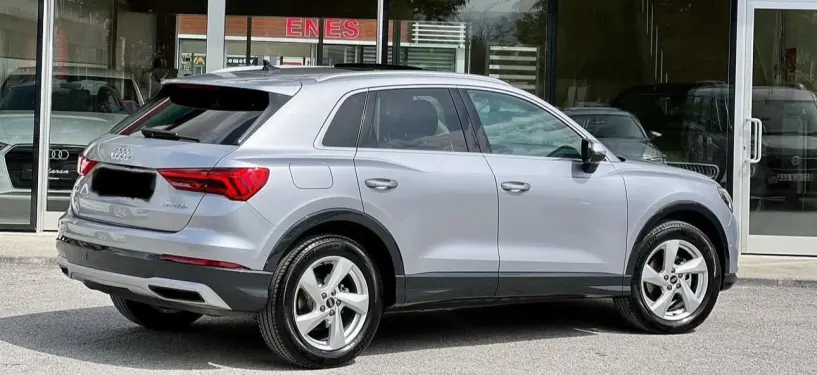 Wynajmij samochód w Tirana