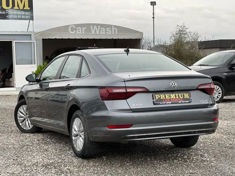 Louer une voiture à Tirana