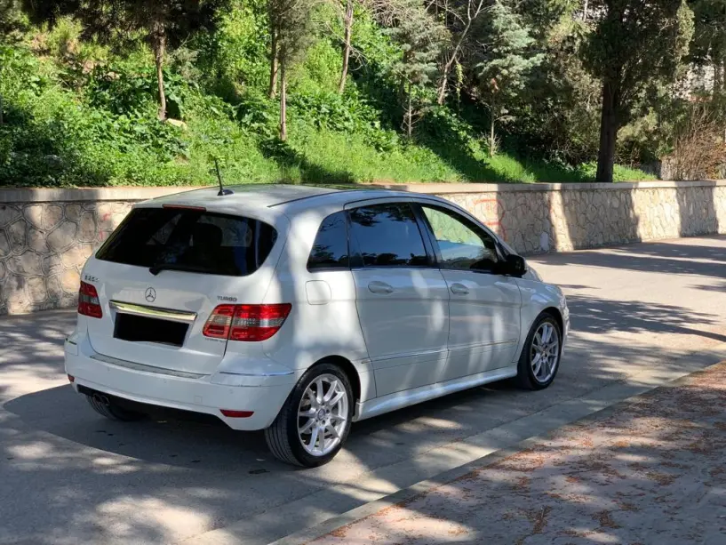 Auto mieten in Tirana