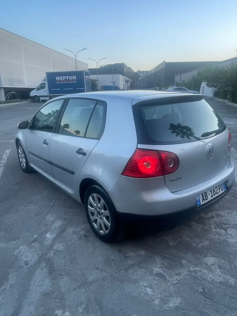 Rent a car in Tirana