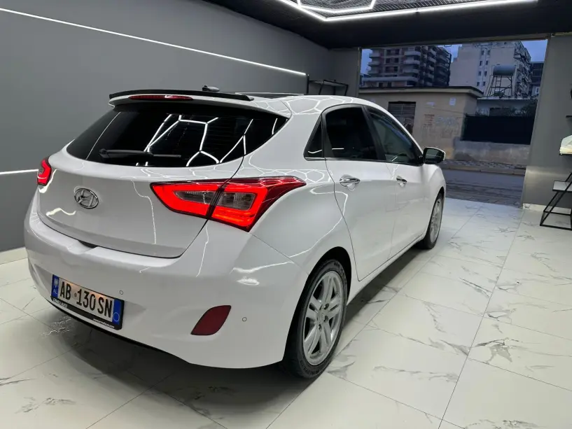 Louer une voiture à Tirana