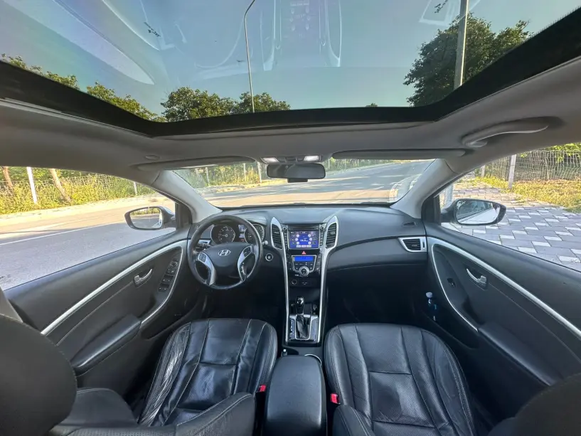 Louer une voiture à Tirana