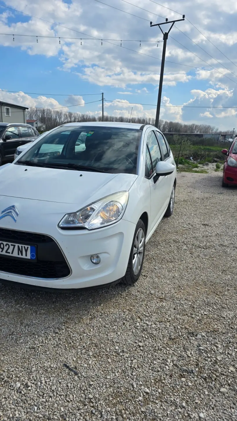 Wynajmij samochód w Tirana