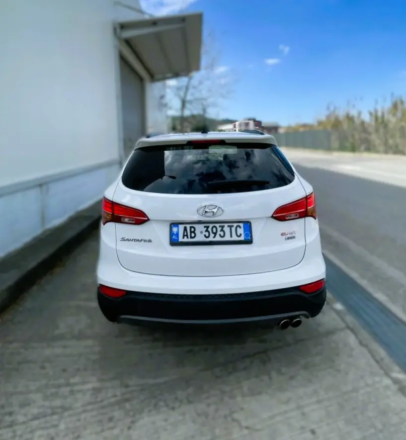 Rent a car in Tirana