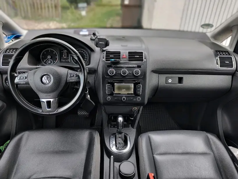 Noleggia un'auto a Tirana