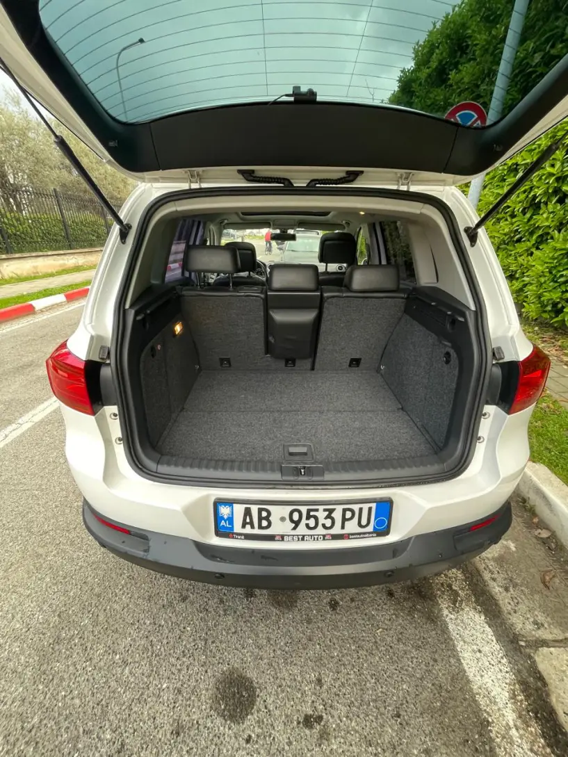 Louer une voiture à Tirana