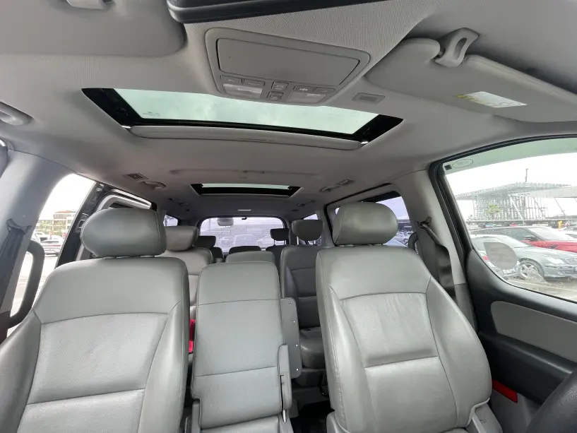 Merrni me qira një makinë në Tirana