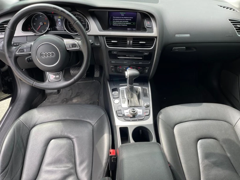 Noleggia un'auto a Tirana