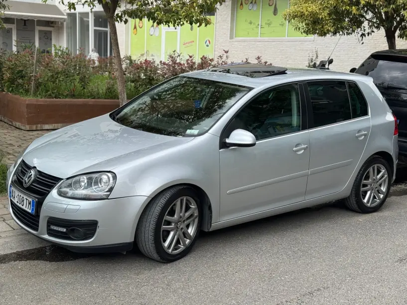 Wynajmij samochód w Tirana