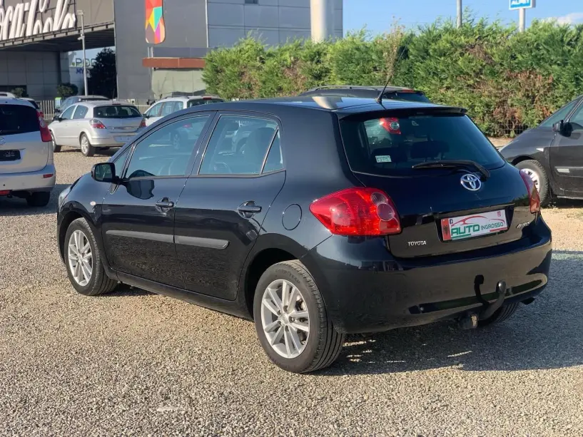 Rent a car in Tirana