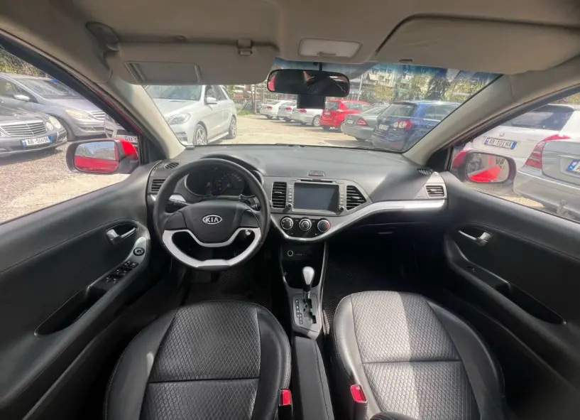 Wynajmij samochód w Tirana