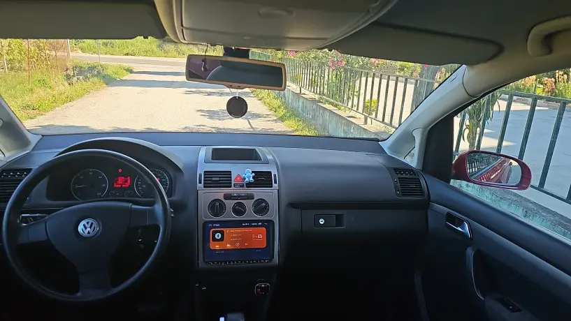 Alquila un coche en Tirana