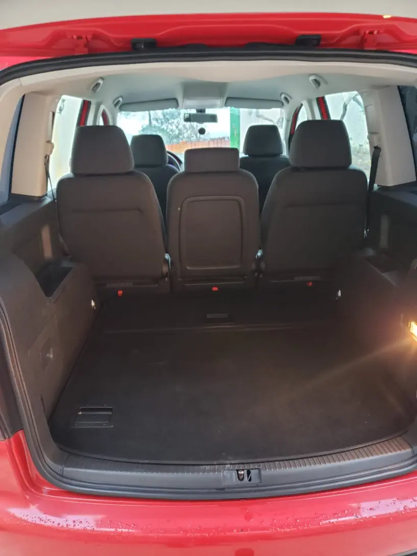 Alquila un coche en Tirana