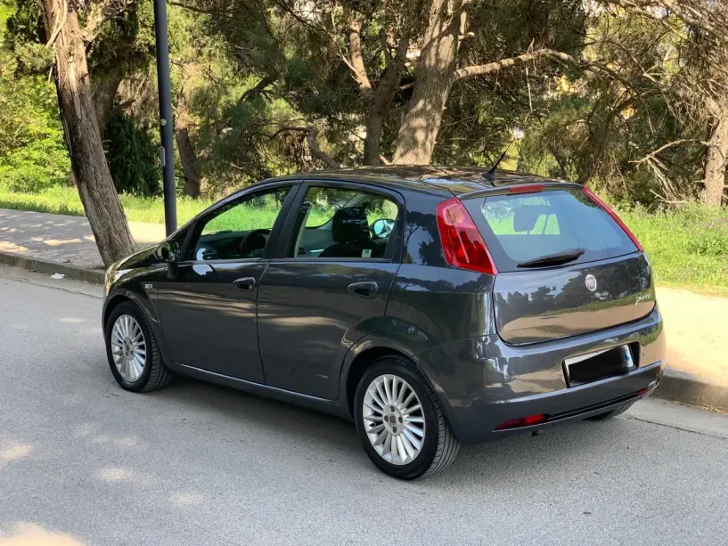 Auto mieten in Tirana