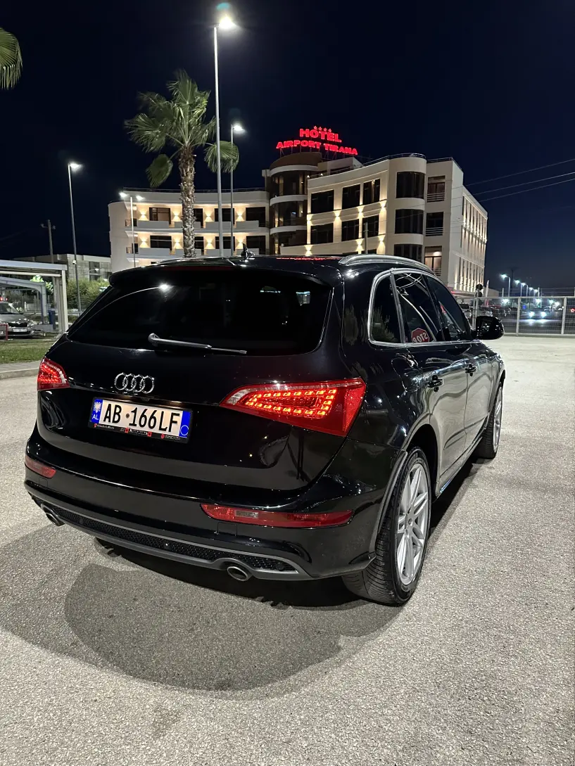 Wynajmij samochód w Tirana