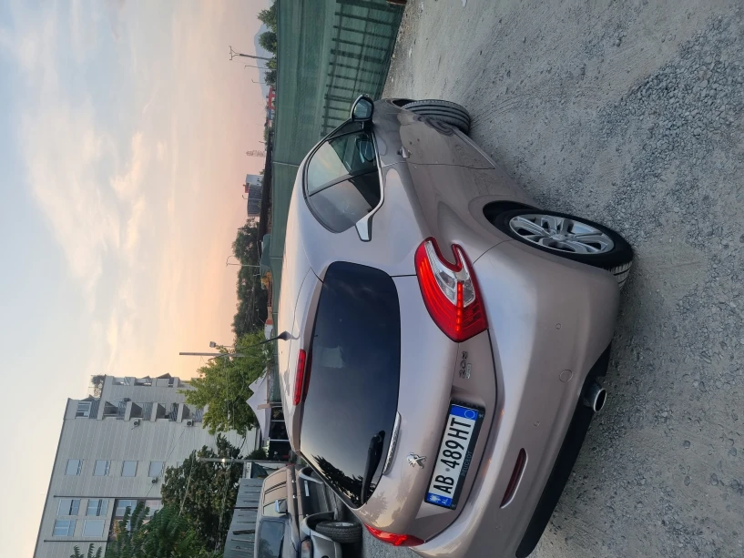 Auto mieten in Tirana