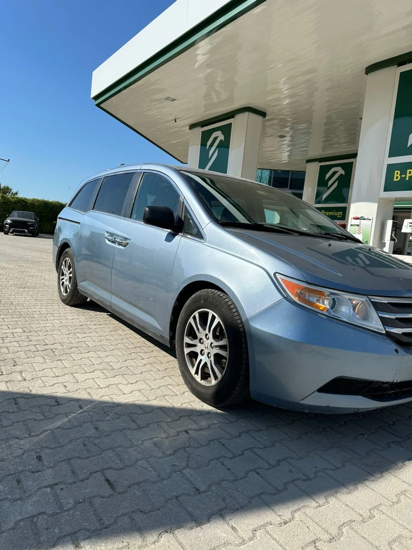 Noleggia un'auto a Tirana