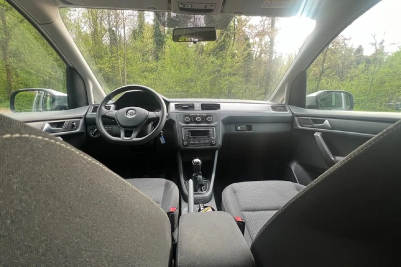 Noleggia un'auto a Tirana