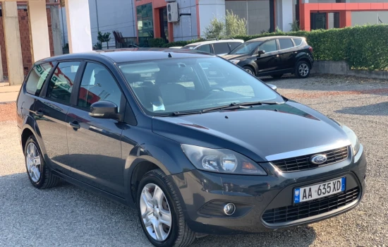 Rent a 2011 Ford Focus in Tirana