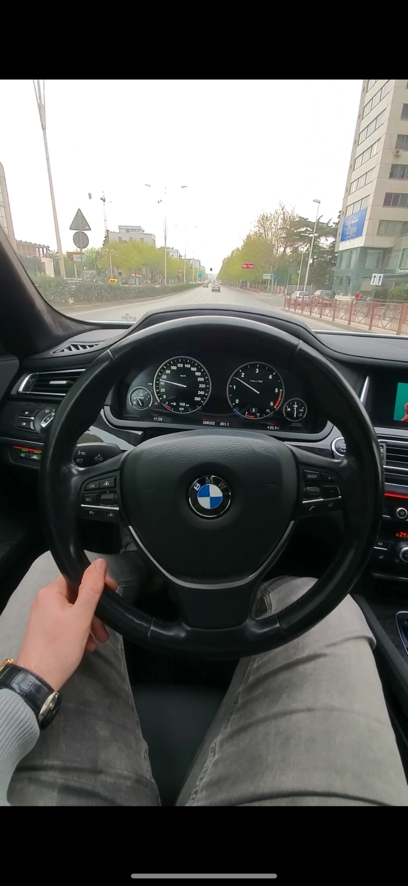 Alquila un coche en Tirana