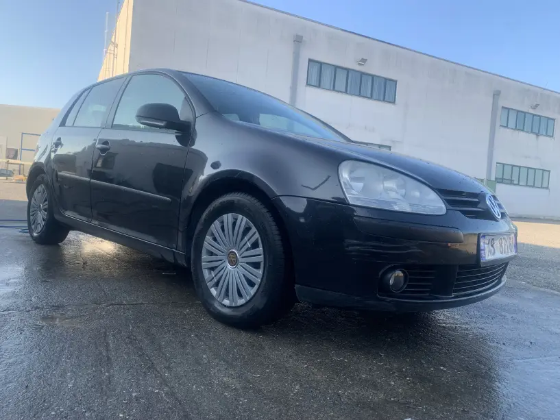 Merrni me qira një makinë në Shkodër