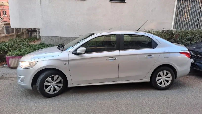 Rent a car in Tirana