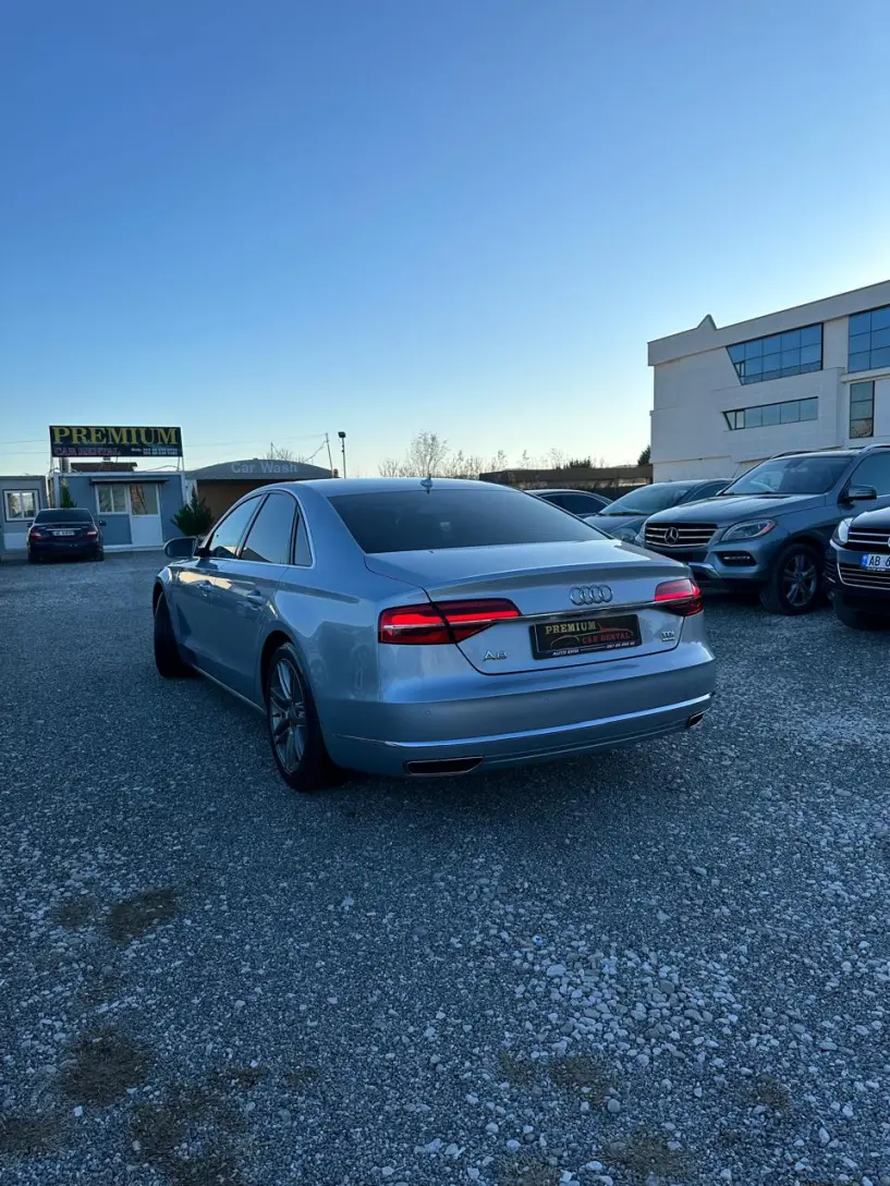 Wynajmij samochód w Tirana