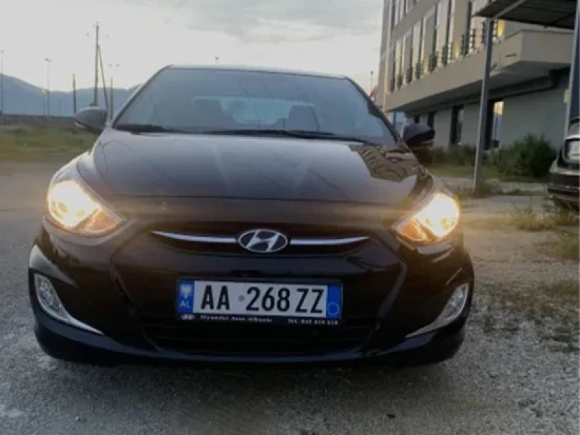 Alquila un coche en Tirana