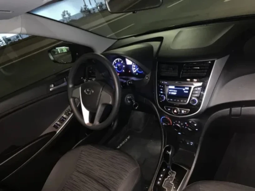 Alquila un coche en Tirana