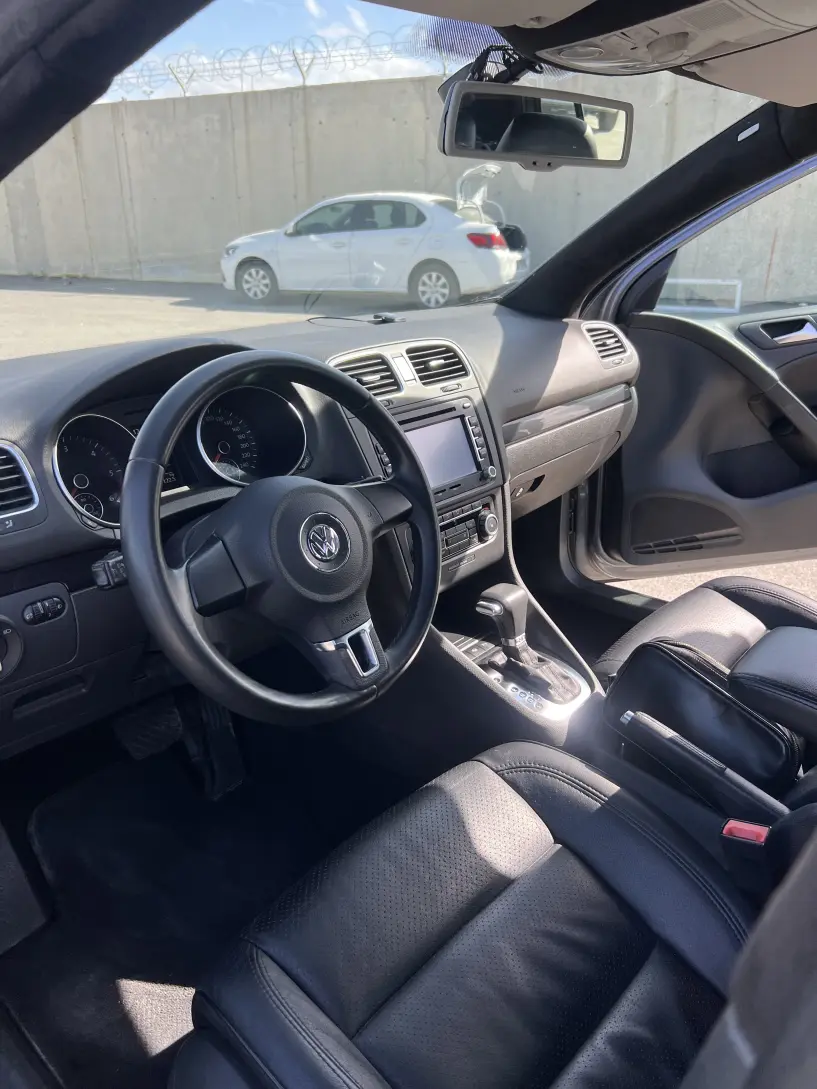 Noleggia un'auto a Tirana