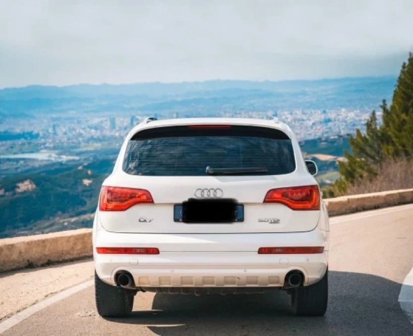 Noleggia un'auto a Tirana