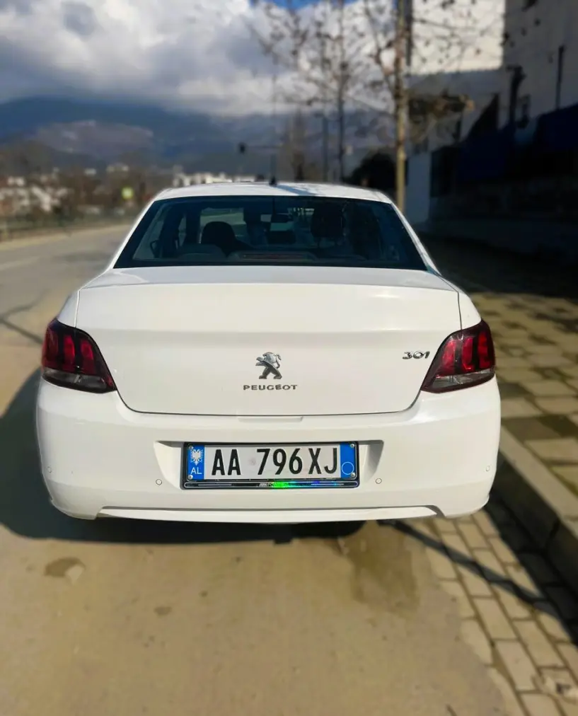 Rent a car in Tirana
