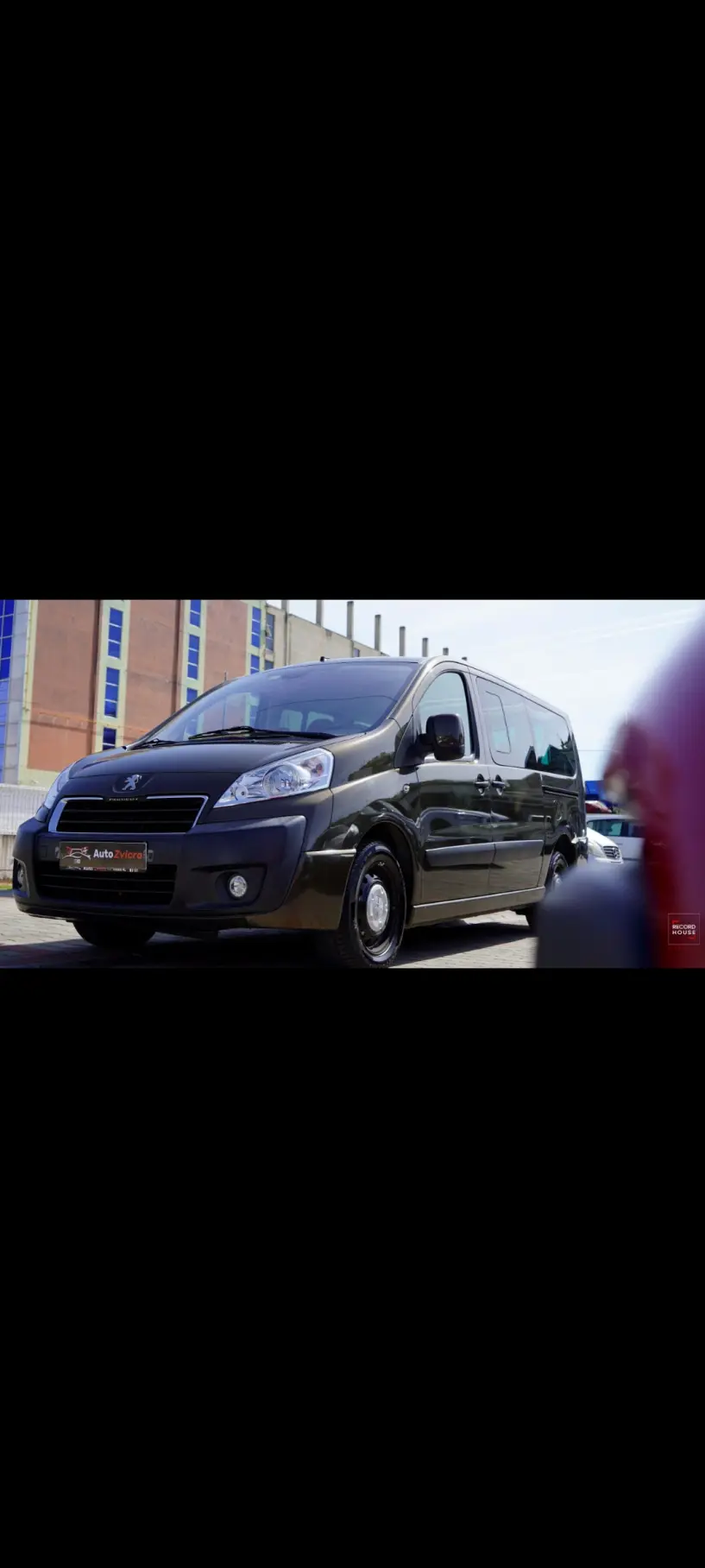 Noleggia un'auto a Tirana