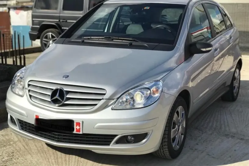 Rent a car in Tirana