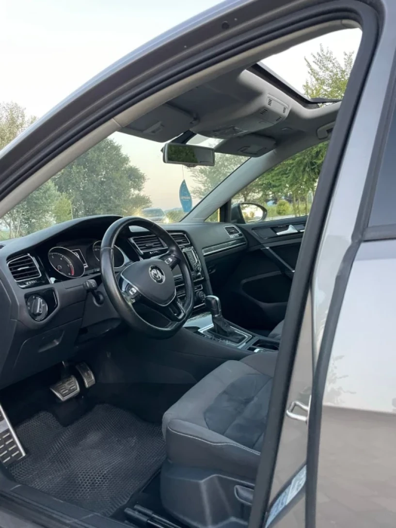 Merrni me qira një makinë në Tirana