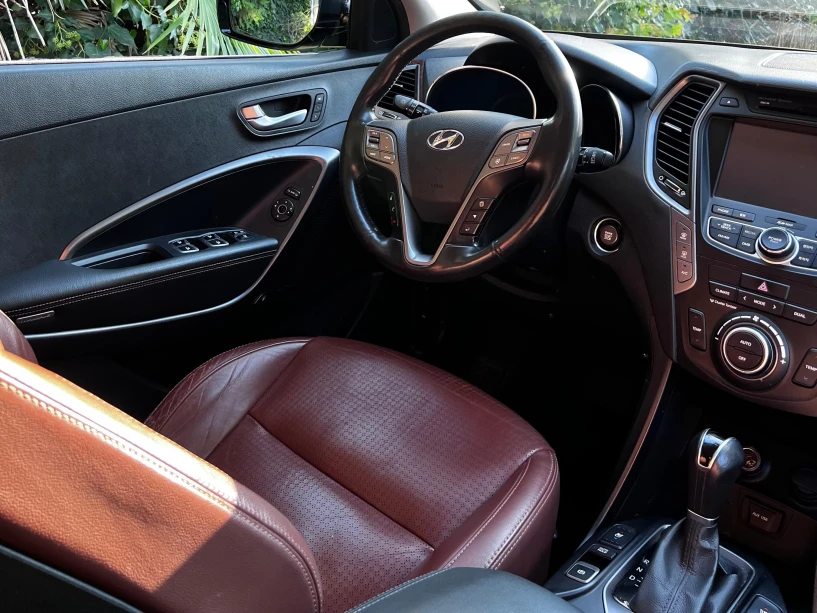 Noleggia un'auto a Tirana