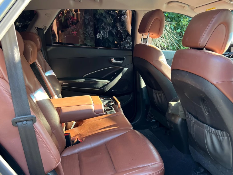 Noleggia un'auto a Tirana