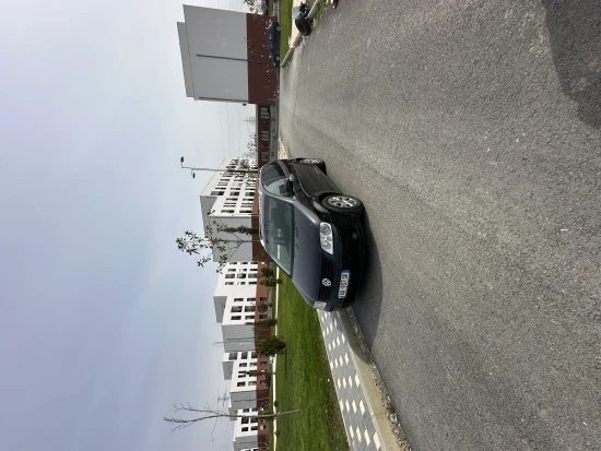 Rent a 2004 Volkswagen Touran in Tirana