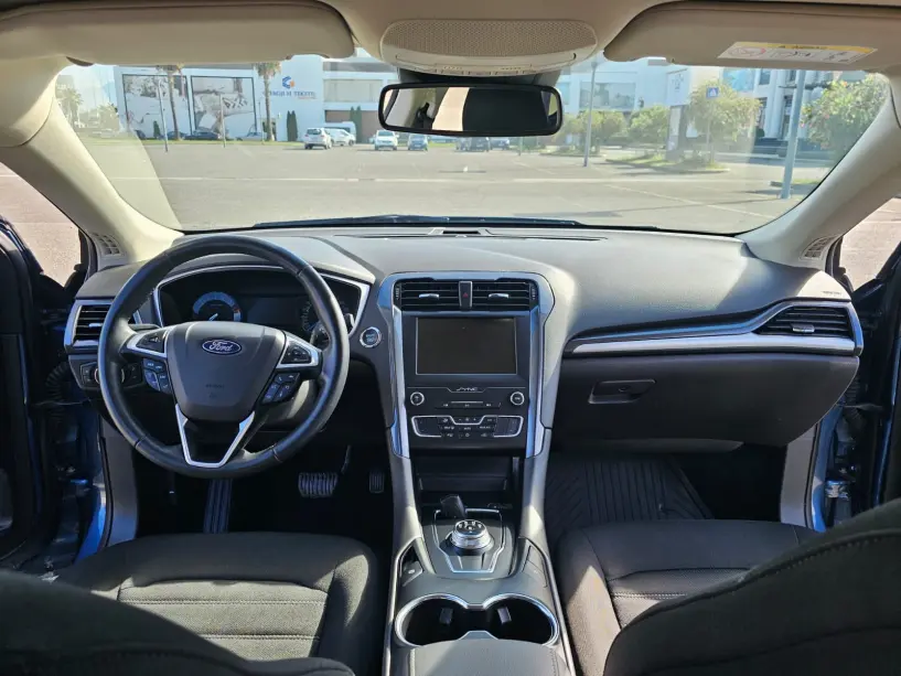 Alquila un coche en Tirana