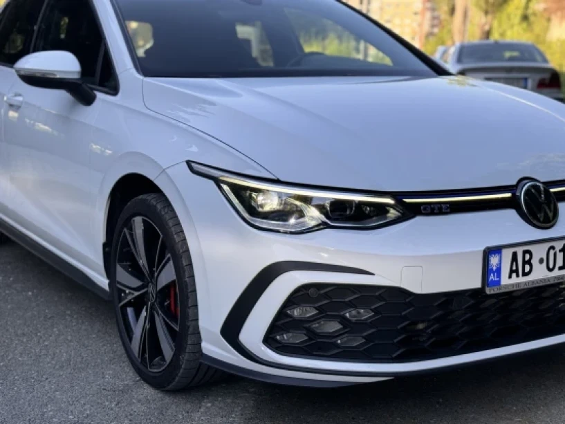 Wynajmij samochód w Tirana